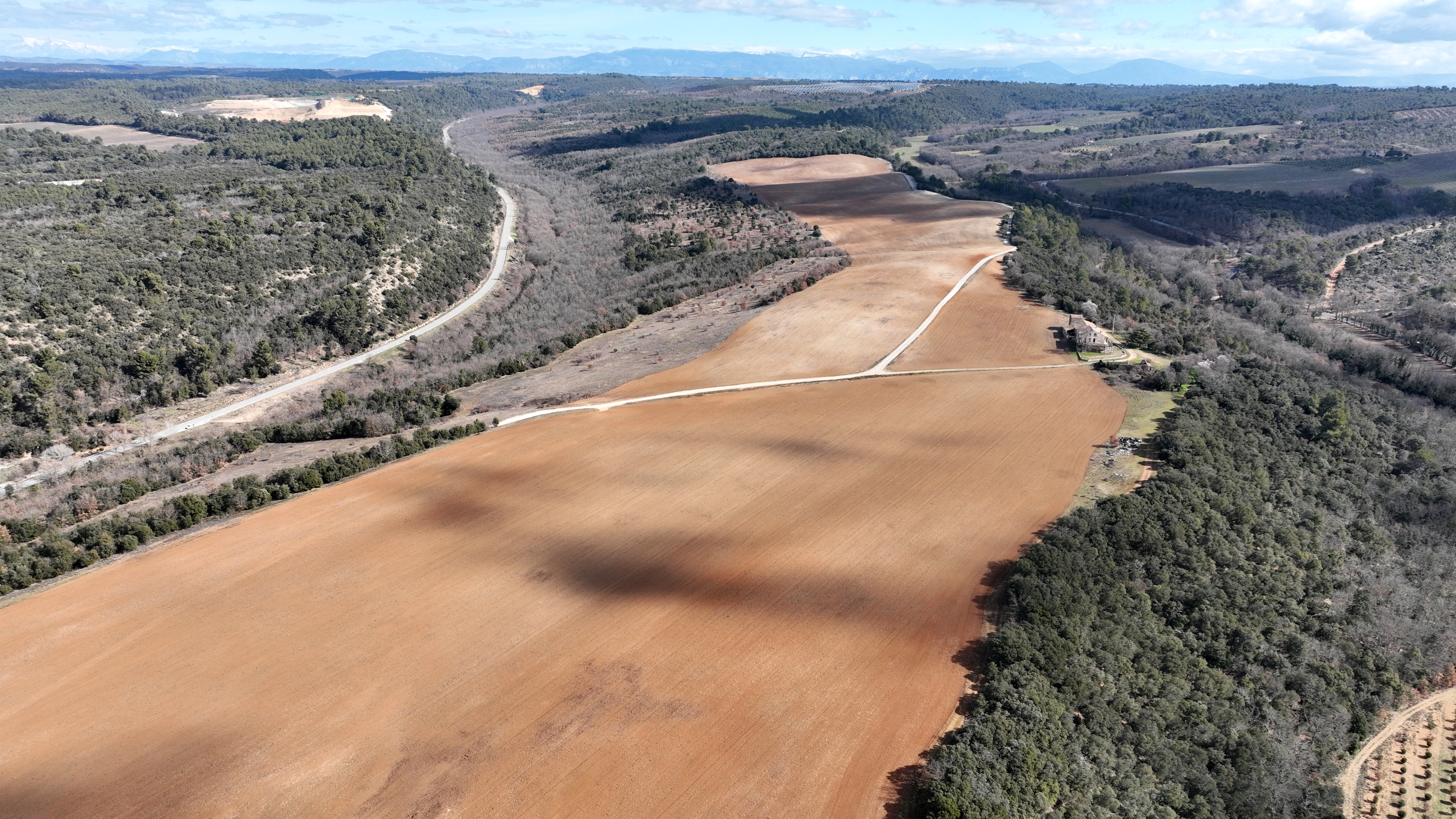 Domaine agricole 30 hectares avec batî constructible  - Gréoux les Bains - Réf. 410 - Photo 3